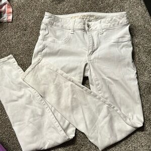 White American Eagle jeans